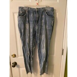 No Boundaries Heart cropped distressed ankle Jeans size 15
